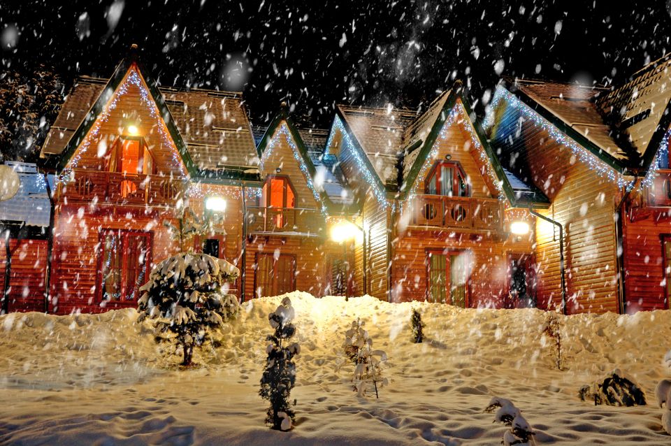 Images de Noël avec Neige : Un Récit de Magie et de Tradition