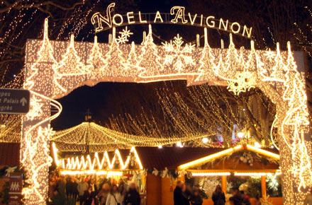 Рождественские рынки в Провансе, Рождественский рынок в Авиньоне: лучшие рождественские рынки Франции, самое красивое Рождество во Франции, Прованс достопримечательности, время работы рынка, расписание рждественского рынка в Авиньоне, рождество в Провансе, лучшие места во Франции, куда поехать на рождество во Францию, рождественские рынки в январе, Франция зимой, куда поехать во Францию зимой, новый год во Франции, праздники во Франции, зима во Франции, расписание рождественских рынков, рождественские традиции Франции