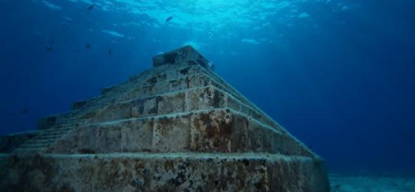 Echte verlorene Unterwasserstadt Atlantis