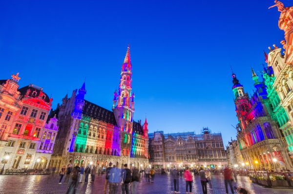 San Valentino - Bruxelles si veste di luci per festeggiare Easyviaggio