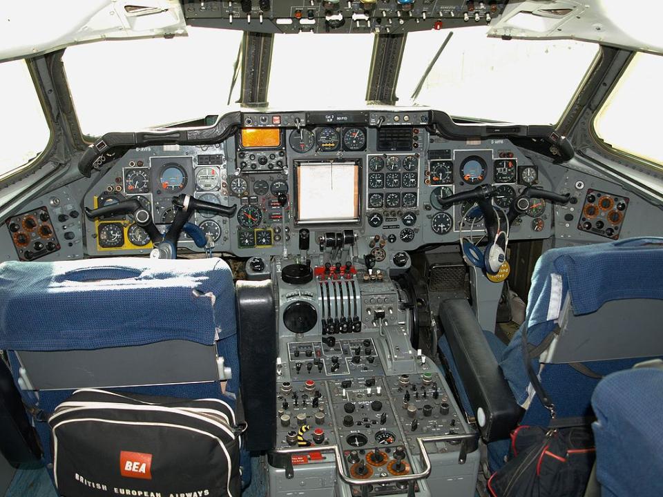 New airline rules: Two crew members in cockpit - Easyvoyage