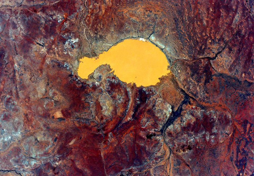 what-does-australia-look-like-from-space-easyvoyage