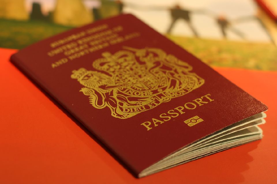 designs-revealed-for-the-new-uk-passport-easyvoyage