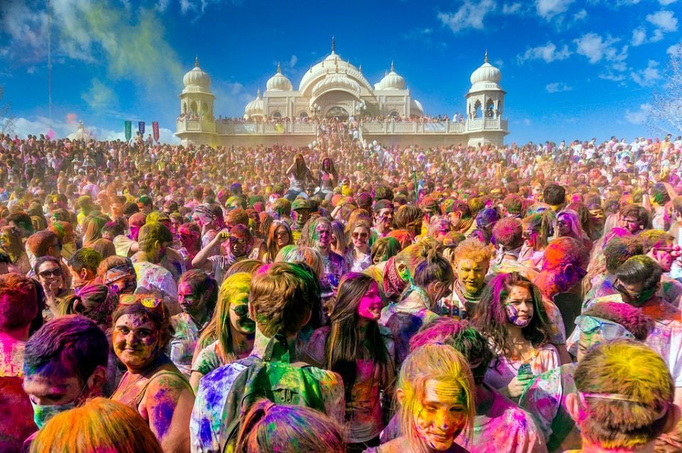 Die Geschichte hinter den Farben des Holi Festivals Easyvoyage