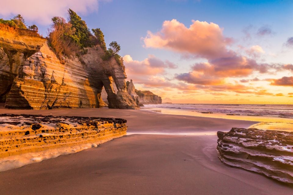 Tour Du Monde Des Plages Complètement Noires Easyvoyage