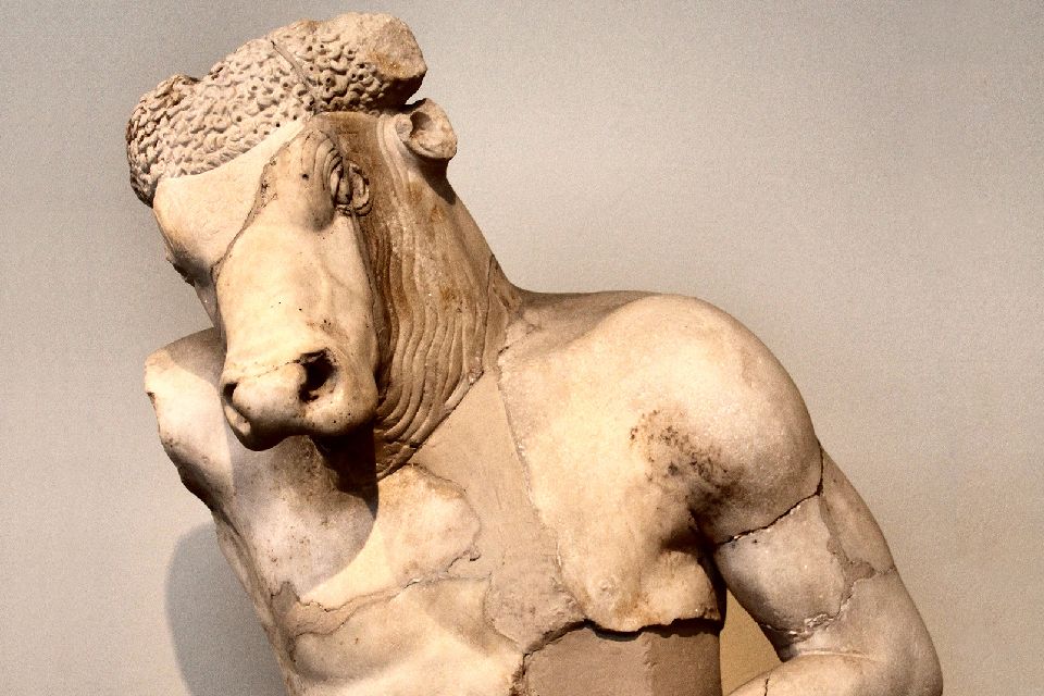 El Museo Arqueológico Nacional , Las esculturas del museo arqueológico griego , Grecia