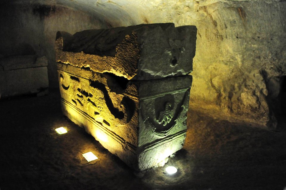 Les sites archéologiques, beit, shearim, necropole, juif, israel, proche-orient, catacombes, caveau, sous-terrain, tombe