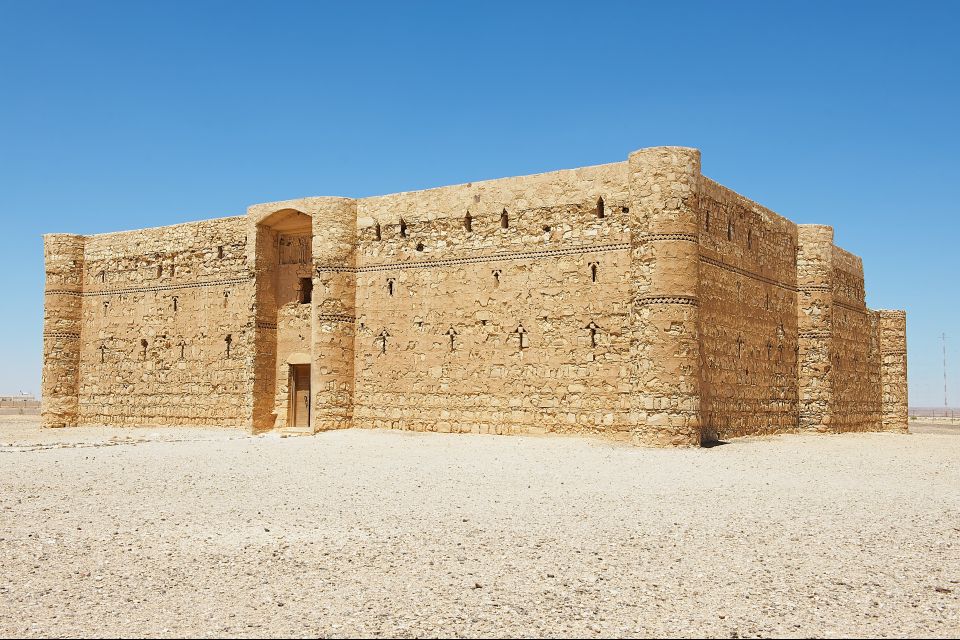 Panoramica del castello Qusayr'el Kharaneh, Qusayr'el Kharaneh, Le arti e la cultura, Giordania