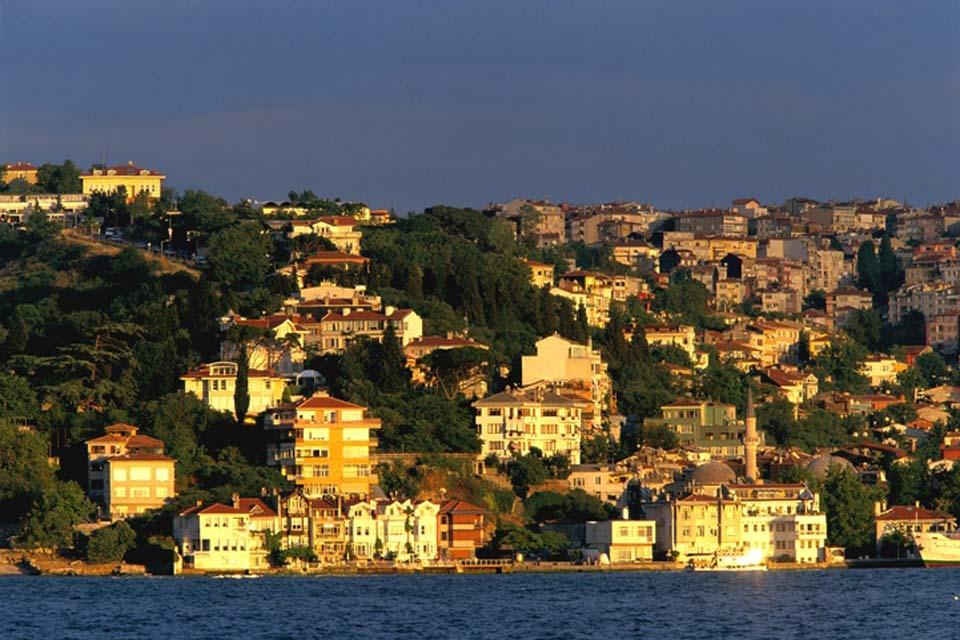 Sea of Marmara , Üsküdar , Turkey