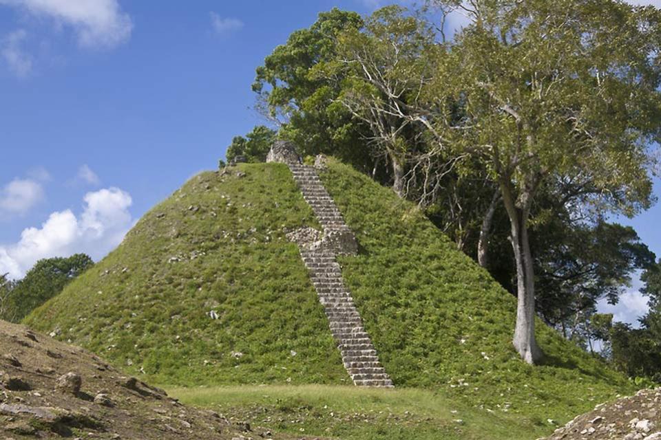 Las ruinas mayas de Altun Ha , Belice