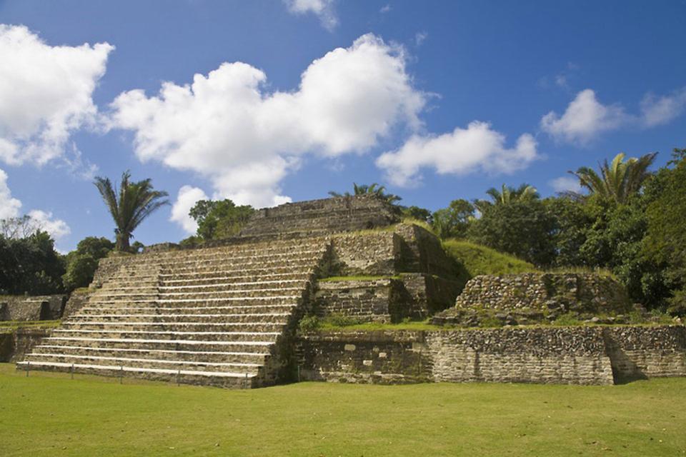 Las ruinas mayas de Altun Ha , Belice
