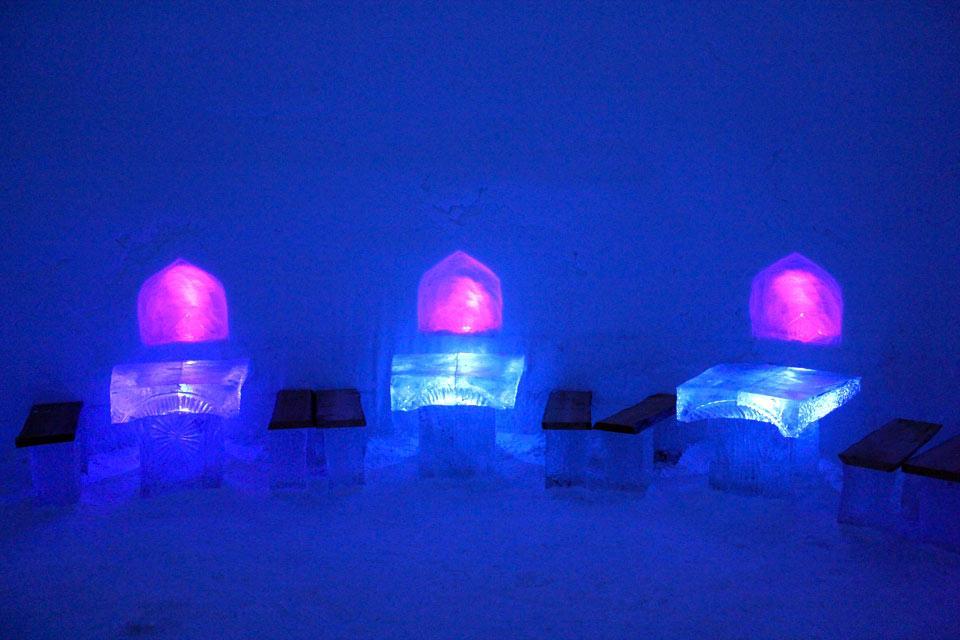 Il castello di neve , Un bar sotto il ghiaccio , Finlandia