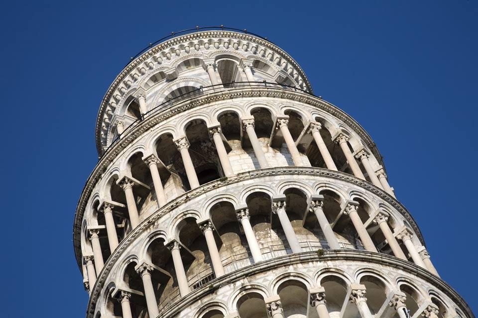Il marmo di Carrara , La torre pendente di Pisa , Italia
