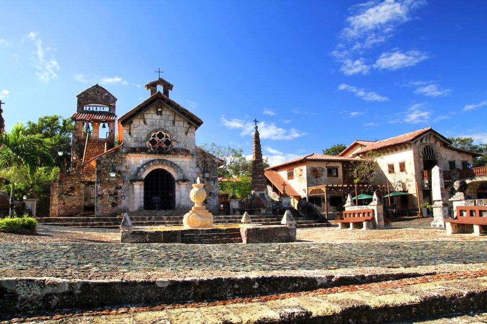 Les monuments et les balades, Altos de Chavon La Romana République Dominicaine Caraïbes église