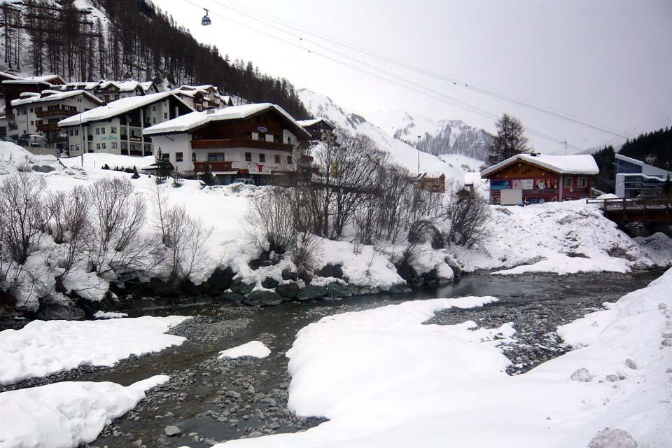 Ischgl , Pueblo nevado , Austria