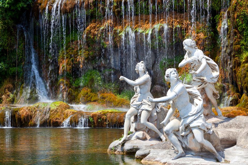 Le palais de Caserte , Les fontaines du Palais de Caserte , Italie