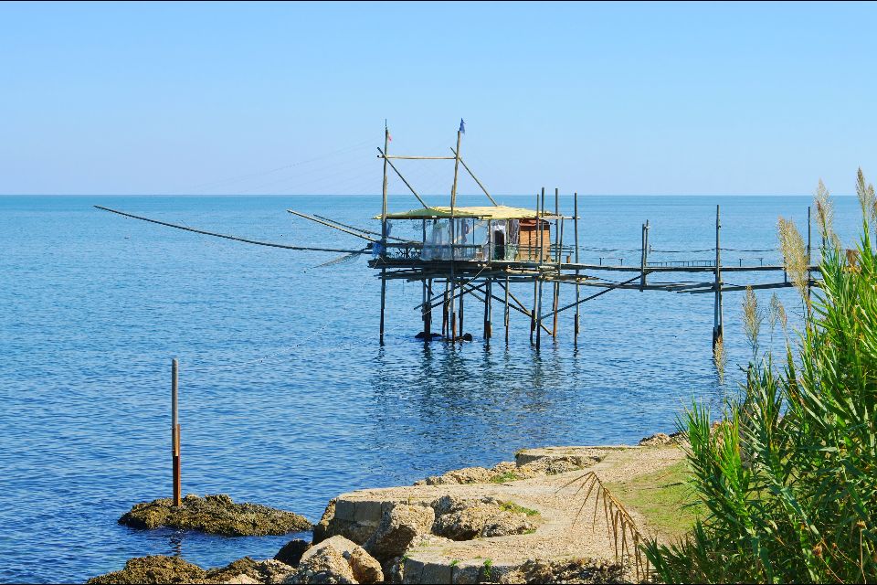 La Costa dei Trabocchi , Pescadores trabajando , Italia