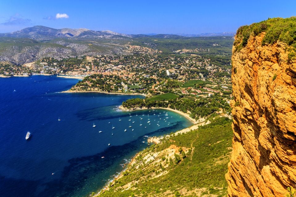 La isla Maire al sur de Marsella, Paseo en barco por las calas, Las actividades de ocio, Provence-Alpes-Côte d'Azur