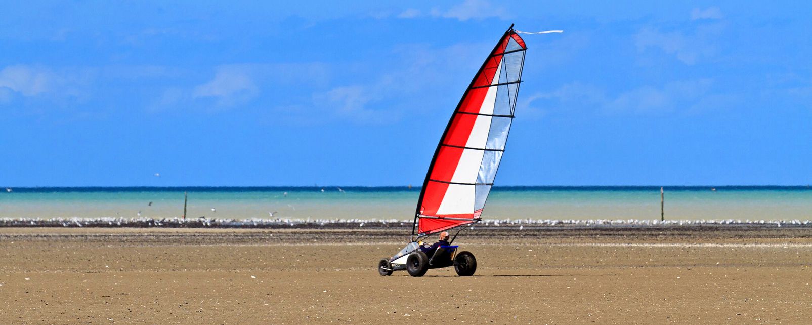 sand yachting in french