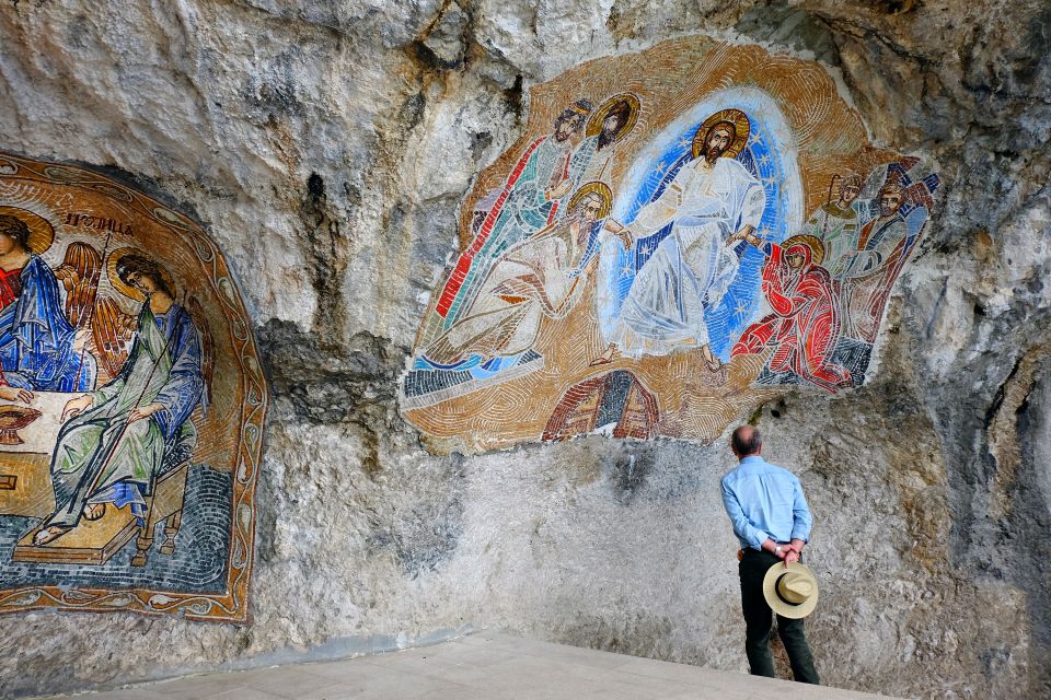 Un luogo miracoloso?, Il monastero di Ostrog, I monumenti, Podgorica, Montenegro