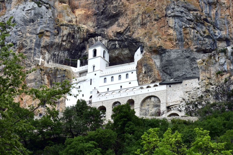 El monasterio de Ostrog, Los monumentos, Podgorica, Montenegro