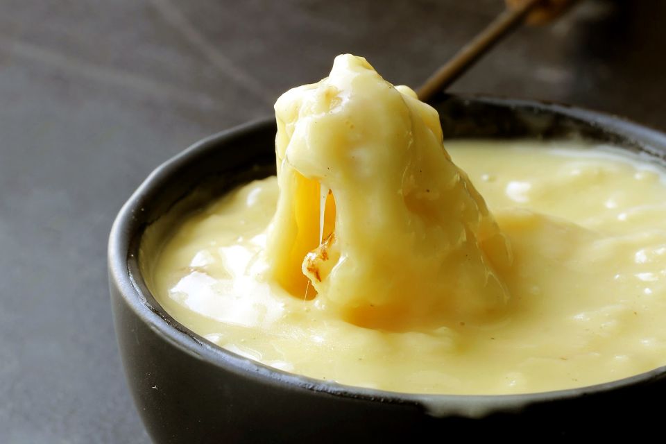 La fondue de Saboya , Una buena fondue se acompaña con un buen pan , Francia