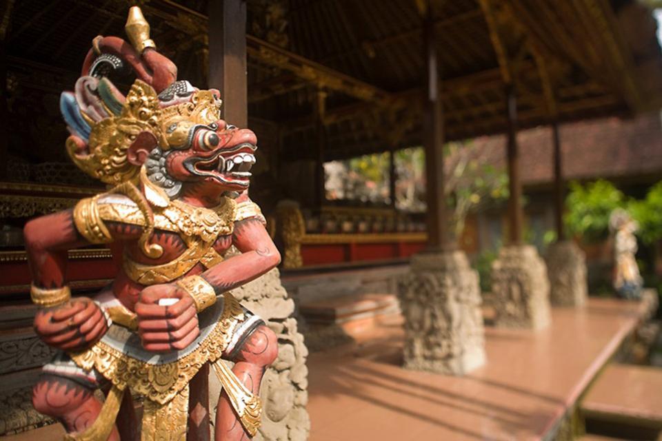 La escultura , Los guardianes del templo , Indonesia