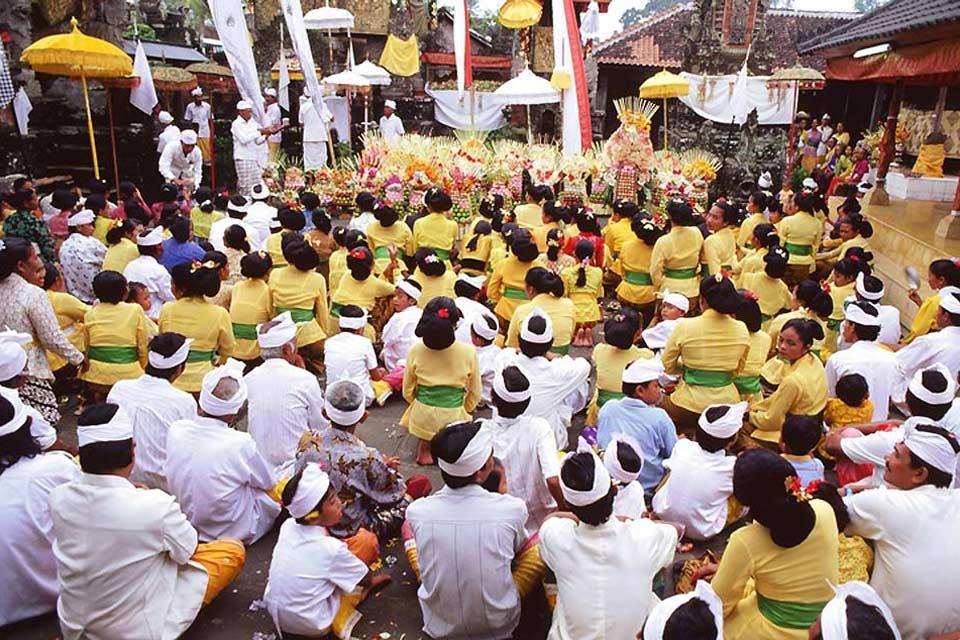 La religión y los ritos , Indonesia