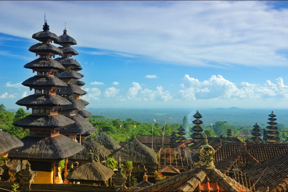 Le temple  de  Besakih  Bali  Indon sie