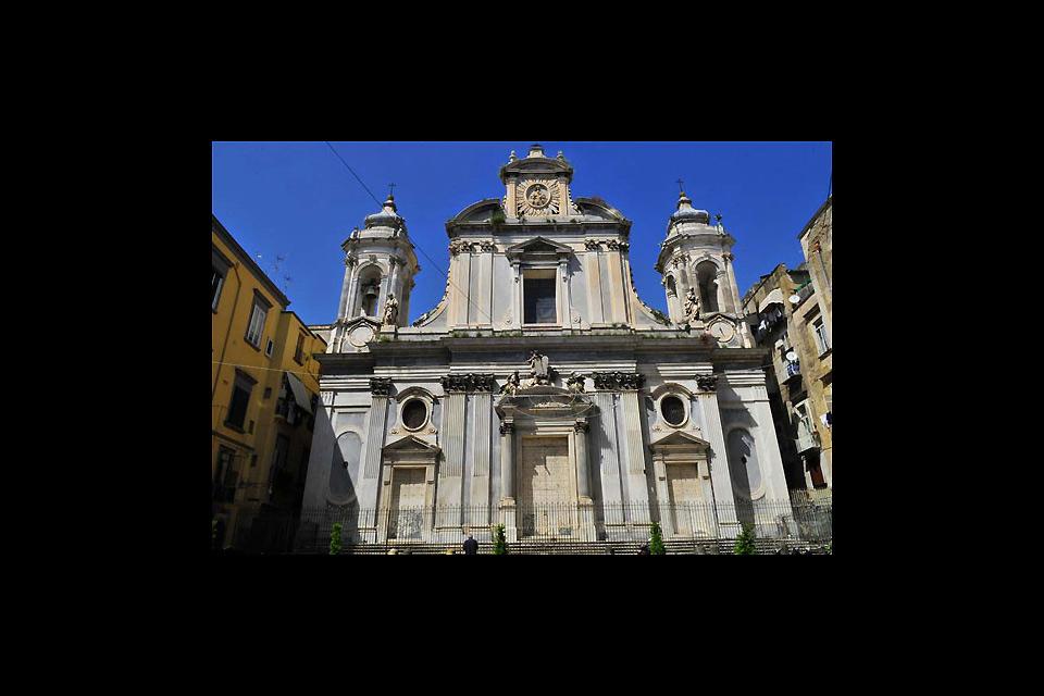 Il Centro Storico di Napoli , Chiesa dei Girolami , Italia