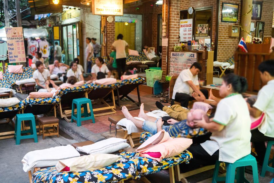 Il massaggio thai , Thai massage a Bangkok , Thailandia