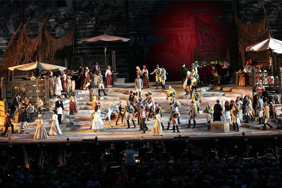 I festival , Aida, Carmen, Nabucco , Italia