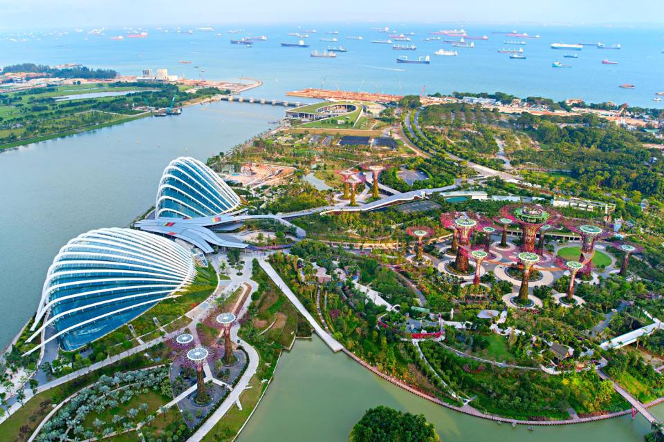 Le parc Gardens by the Bay , Gigantesques serres futuristes , Singapour