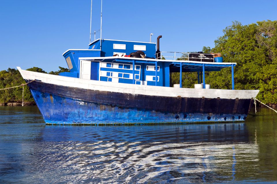 Les paysages, Lagune Gri-Gri République Dominicaine Caraïbes bateau