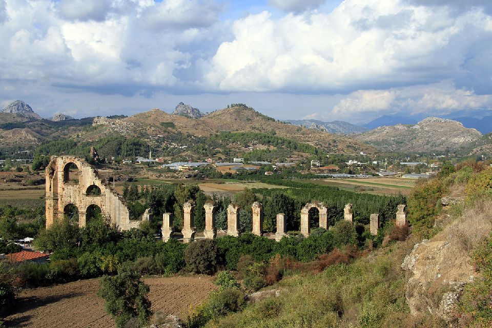 La cité d'Aspendos et son théâtre , Turquie