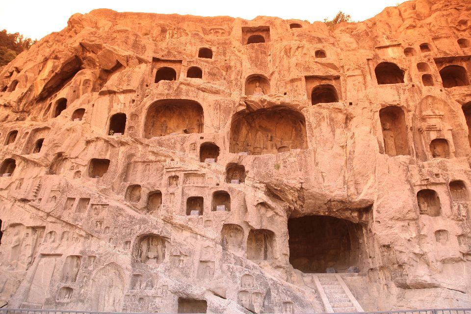 The Longmen Buddhist Grottoes , Cave homes , China