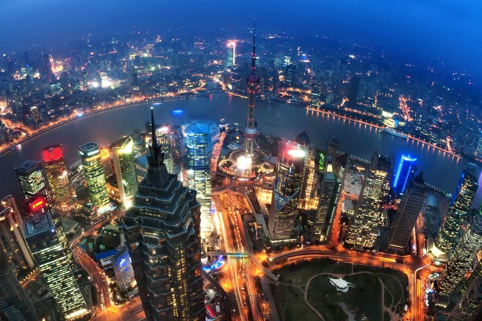 Les gratte-ciel du quartier de Pudong à Shanghai , Chine