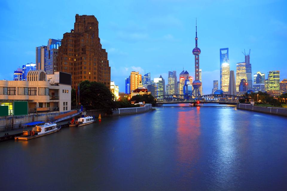 A cruise on the Huangpu River in Shanghai , China