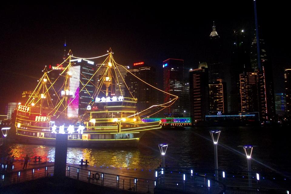 A cruise on the Huangpu River in Shanghai , China