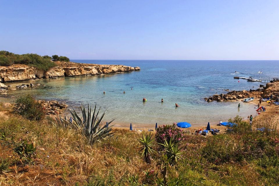 Aghia Napa , Una spiaggia di Paralimni , Cipro