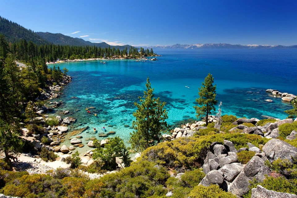 Lac Tahoe , Une eau d'un bleu pur , Etats-Unis
