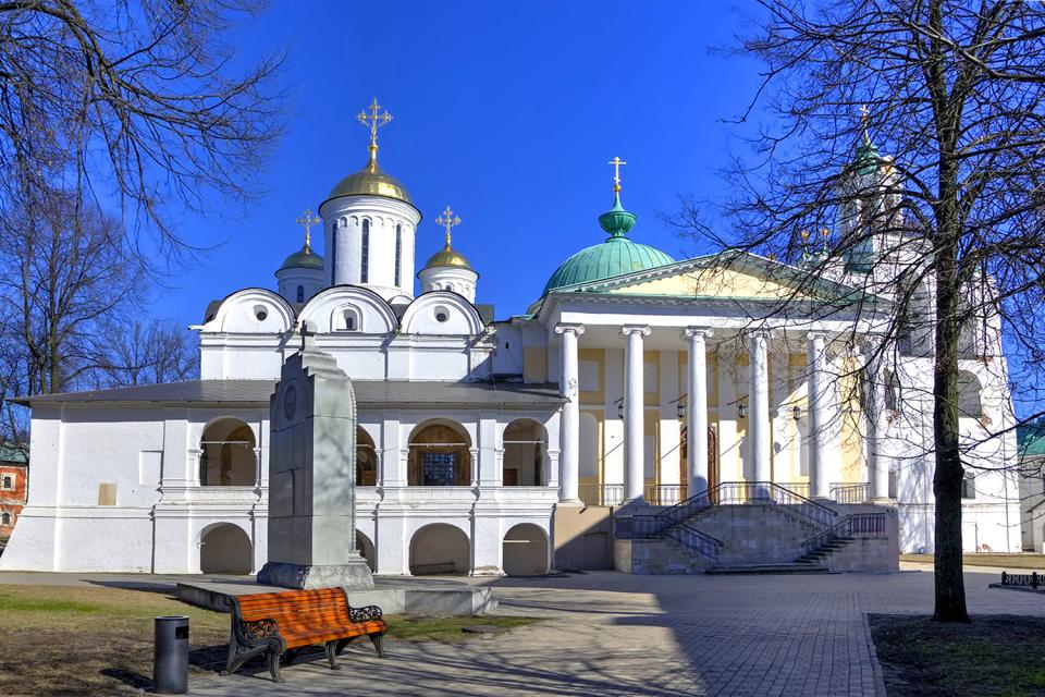 Yaroslavl et ses d mes d or Moscou et le centre de la 