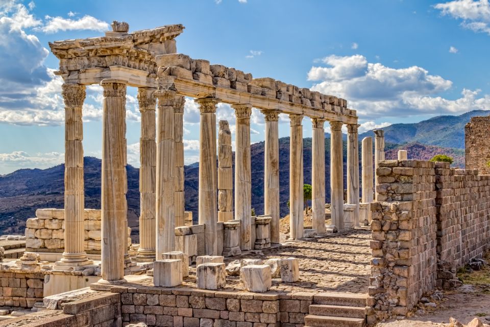 Les monuments, Pergame, Turquie, Asie, archéologie, antiquité, temple, grec, grèce antique, temple, trajan