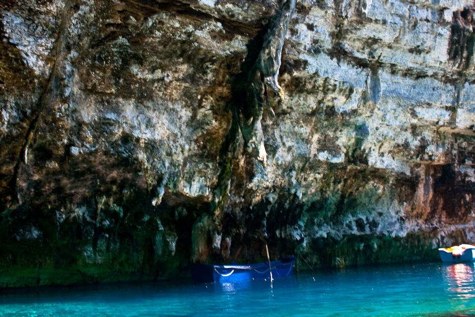 La grotte de Melissani à Céphalonie , Grèce