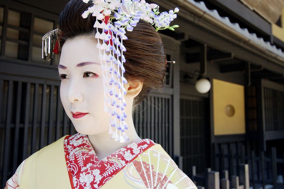 Les monuments et les balades, asie, japon, geisha, tradition, femme, art, artiste, gion, kyoto