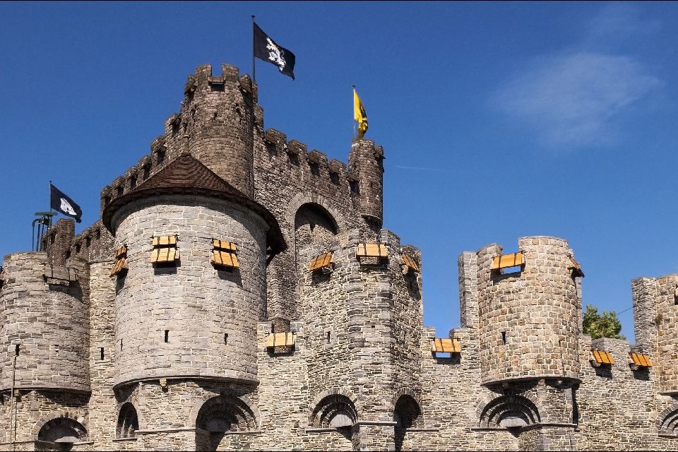 Le chateau des Comtes de Flandres à Gand , Belgique