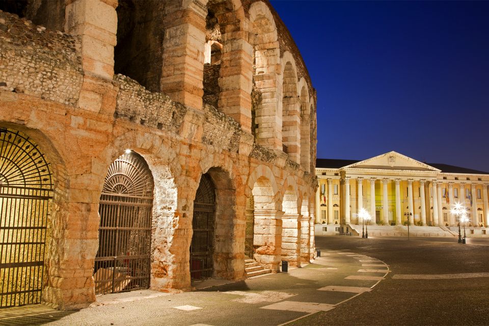 Les monuments, Amphitheater, Ancient, Architecture, Dusk, Famous Place, Italy, Monument, Old, Old Ruin, Stadium, Town, Urban Scene, Veneto, Verona - Italy