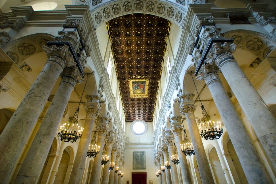 Les monuments, Architecture And Buildings, Baroque Style, Capital, Ceiling, Christianity, Church, Church of Santa Croce, Column, Italy, Nave, Places Of Worship, Puglia, U.S. Lecce