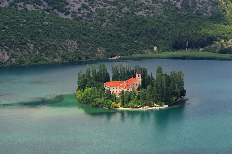 Arquitectura , El islote de Visovac en Croacia , Croacia