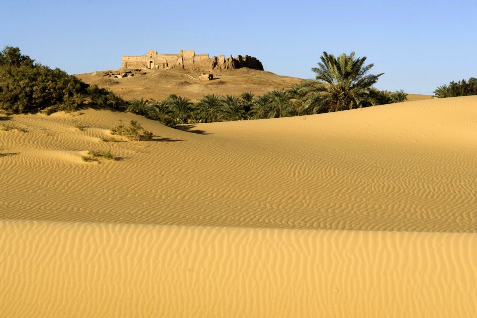 Les sites, Africa//Afrique, castle//chateau, desert, dryness//sec, dunes//dunes, Egypt//Egypte, Middle-East//Moyen-Orient, outside//exterieur, perspective//perspective, sand//sable